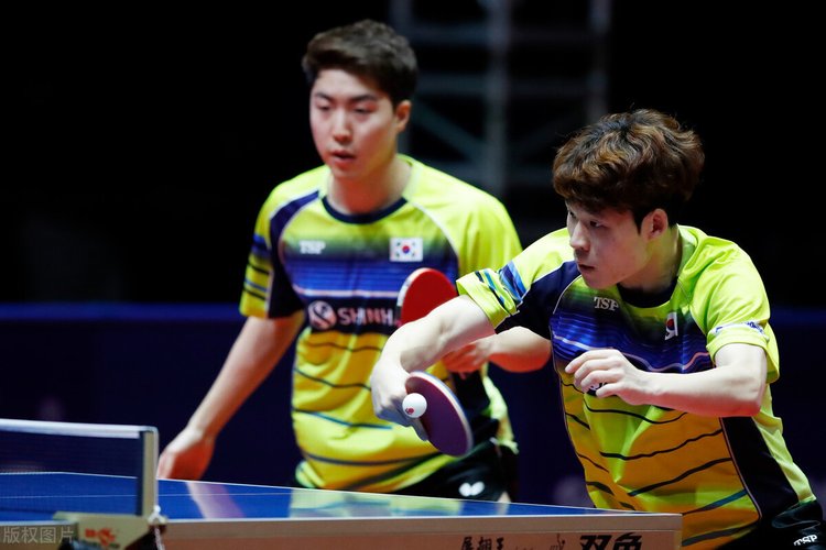 皮球直挂网 皮球直挂网