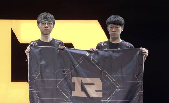 保持冷静 保持冷静